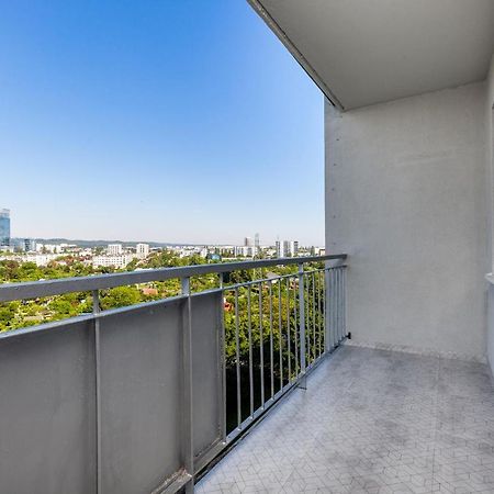 Pokoje Gdansk Zaspa - Pilotow 20B, 800M Skm-Zaspa, Odleglosc Do Morza 3Km Apartment Exterior foto