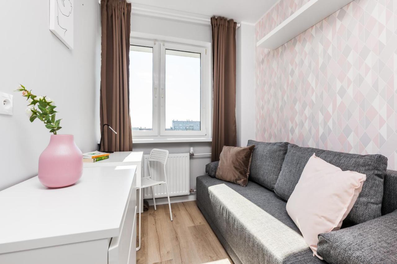 Pokoje Gdansk Zaspa - Pilotow 20B, 800M Skm-Zaspa, Odleglosc Do Morza 3Km Apartment Exterior foto
